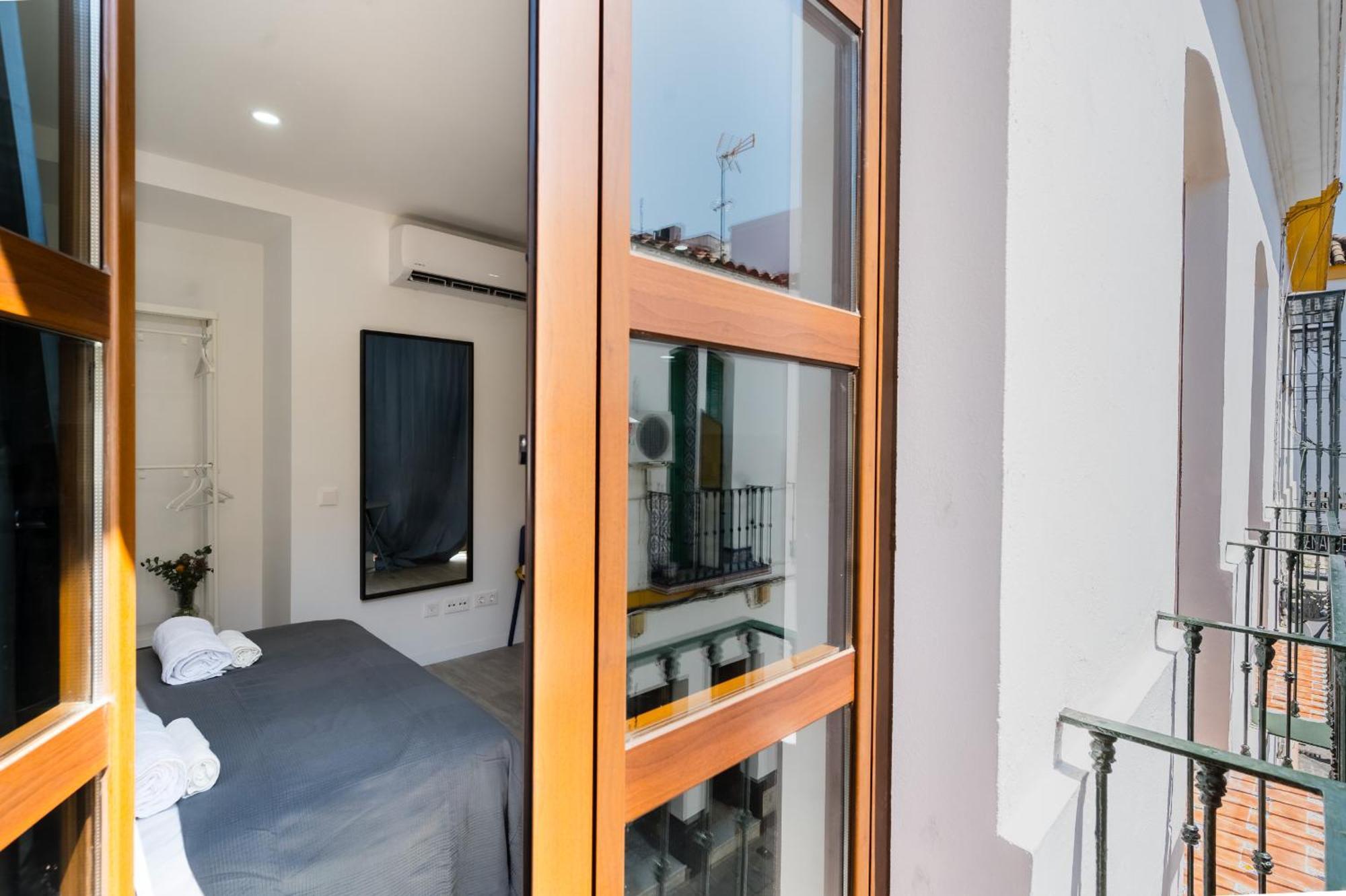 Anfitrion Triana 1 Apartment Sevilla Bagian luar foto